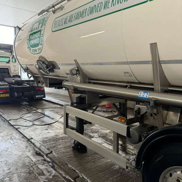 Truck Smart - Professional plant and machinery cleaning across the UK, including regular cleans, deep cleans and on-site cleaning for construction, agricultural and industrial equipment.