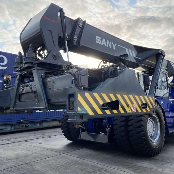 Truck Smart - Professional plant and machinery cleaning across the UK, including regular cleans, deep cleans and on-site cleaning for construction, agricultural and industrial equipment.