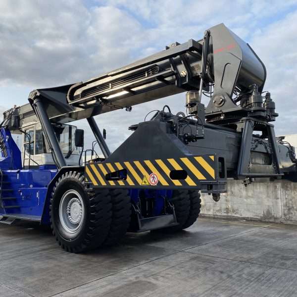 Truck Smart - Professional plant and machinery cleaning across the UK, including regular cleans, deep cleans and on-site cleaning for construction, agricultural and industrial equipment.
