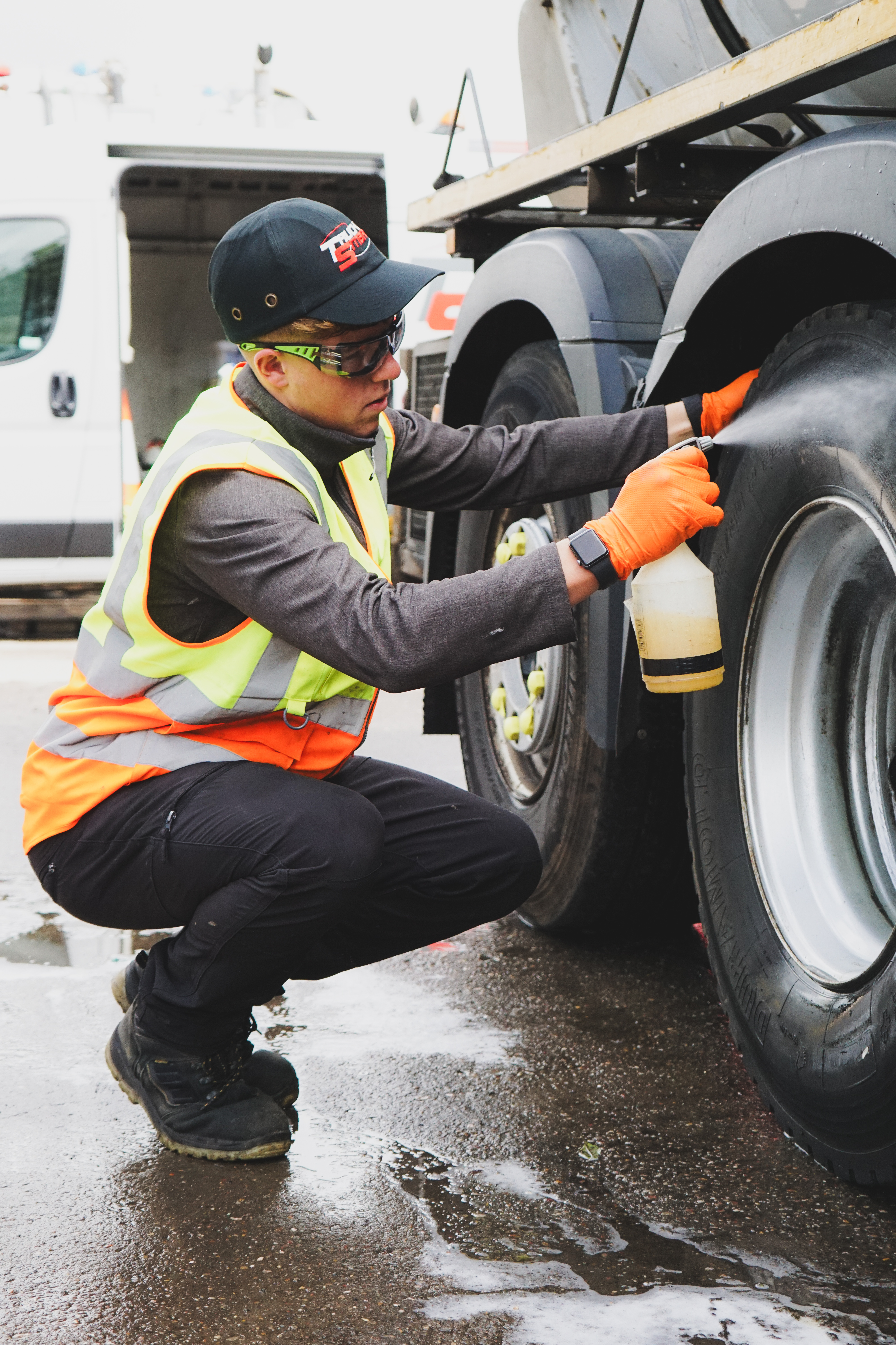 Truck Smart tyre dressing detail