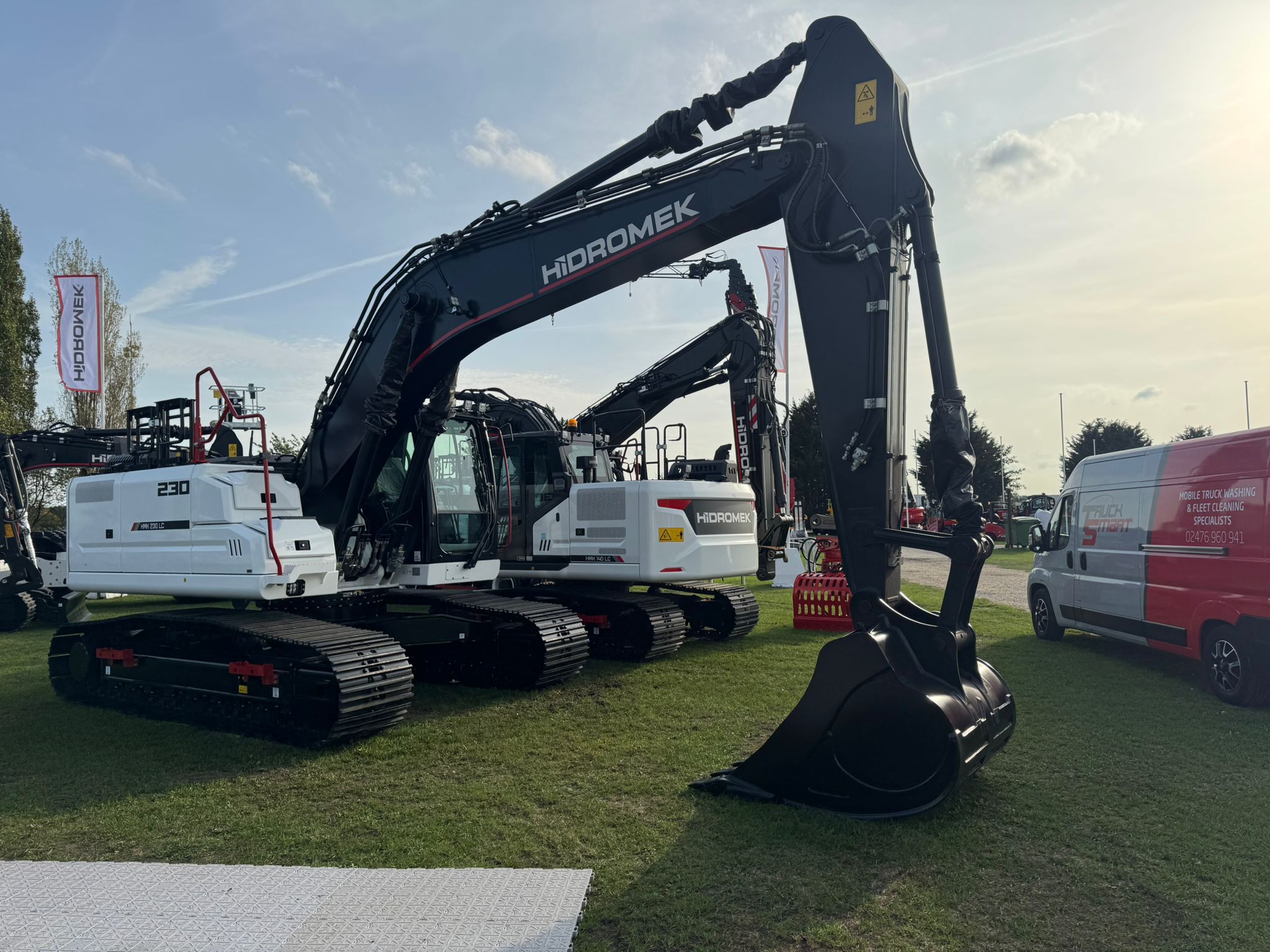 Truck Smart excavator cleaning